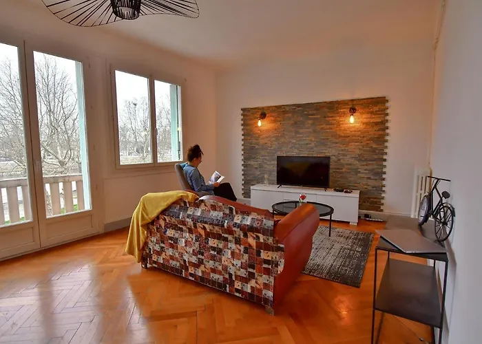 Les Berges Du Cher Апартаменты *