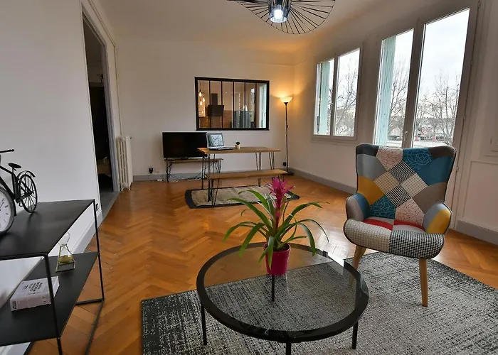 Les Berges Du Cher Апартаменты *