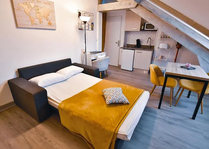 Les Berges Du Cher * Монлюсон