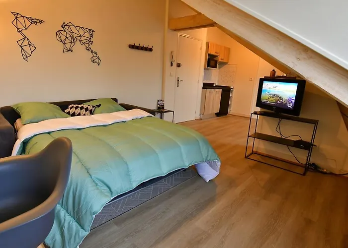 Апартаменты Les Berges Du Cher Монлюсон